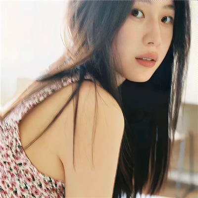 美女荒野逃亡封面